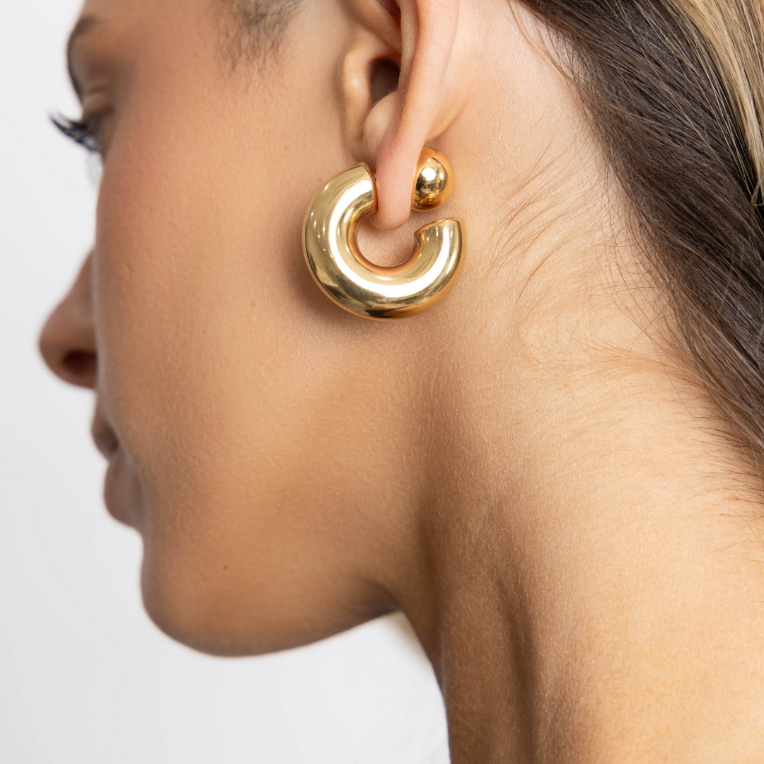Kelly Tube Hoop: Gold