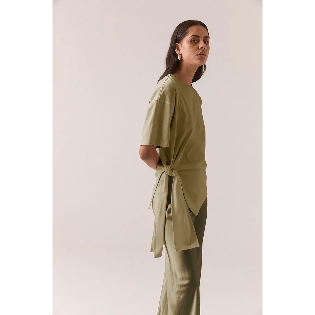 Blake Tee in Olive Green