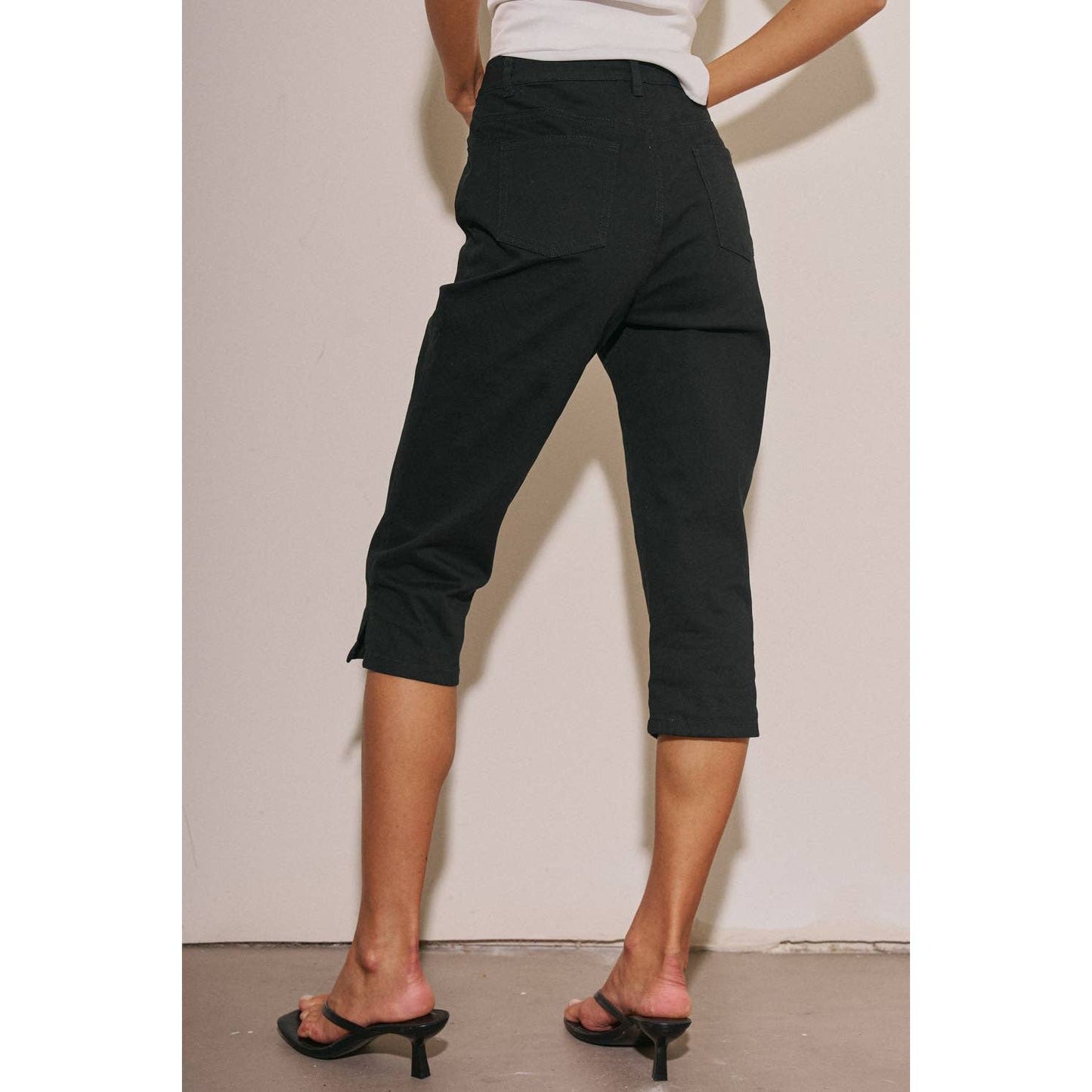 The Tini Capri Pant