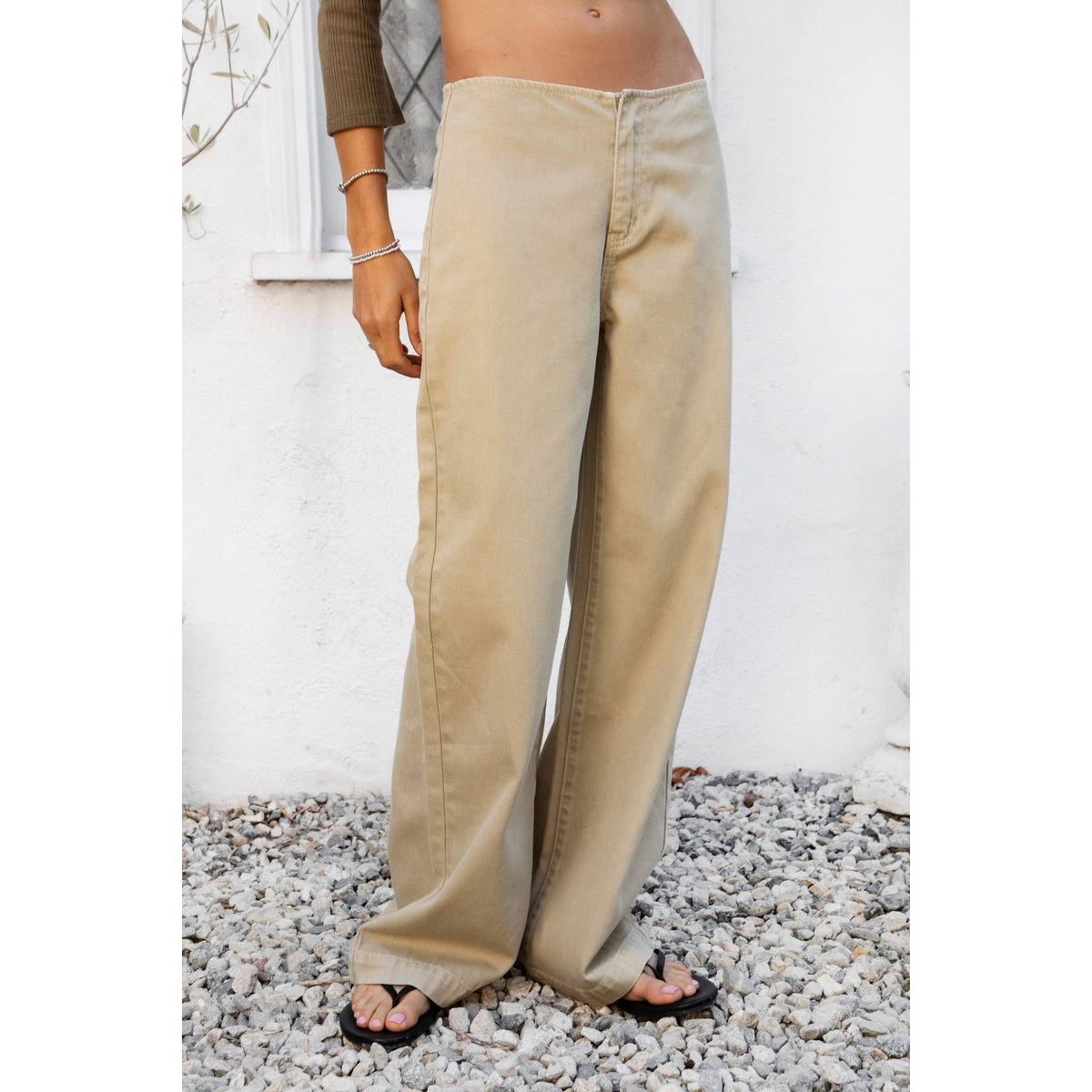 BOWDEN Washed Low Rise Wide Leg Denim Pants: KHAKI / 1 XS • 2 SMALL • 2 MEDIUM • 1 LARGE