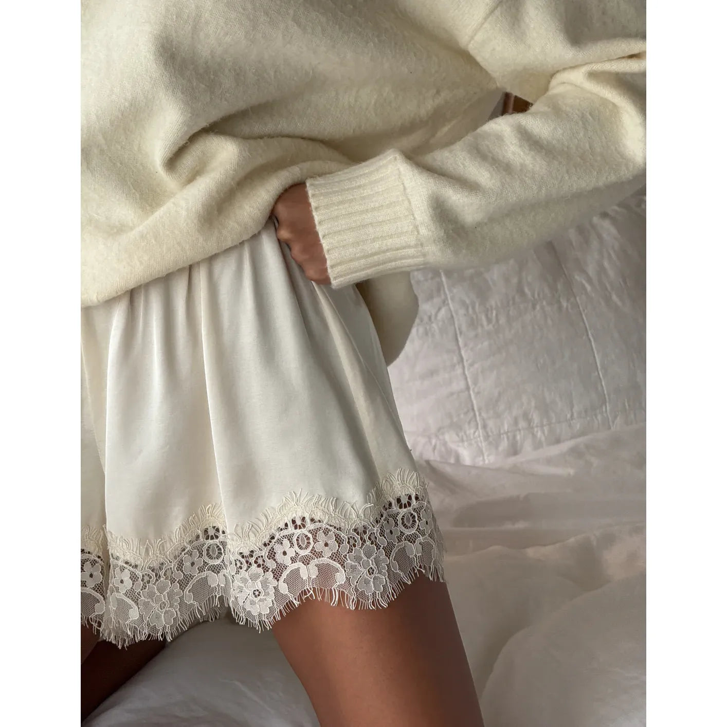 Bloom Short in Ivory