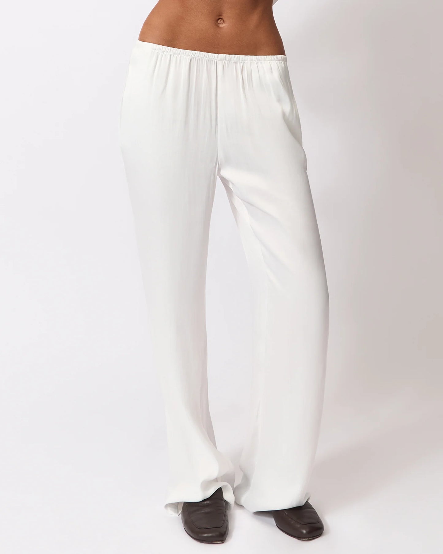 Silky Pull on Pant in White