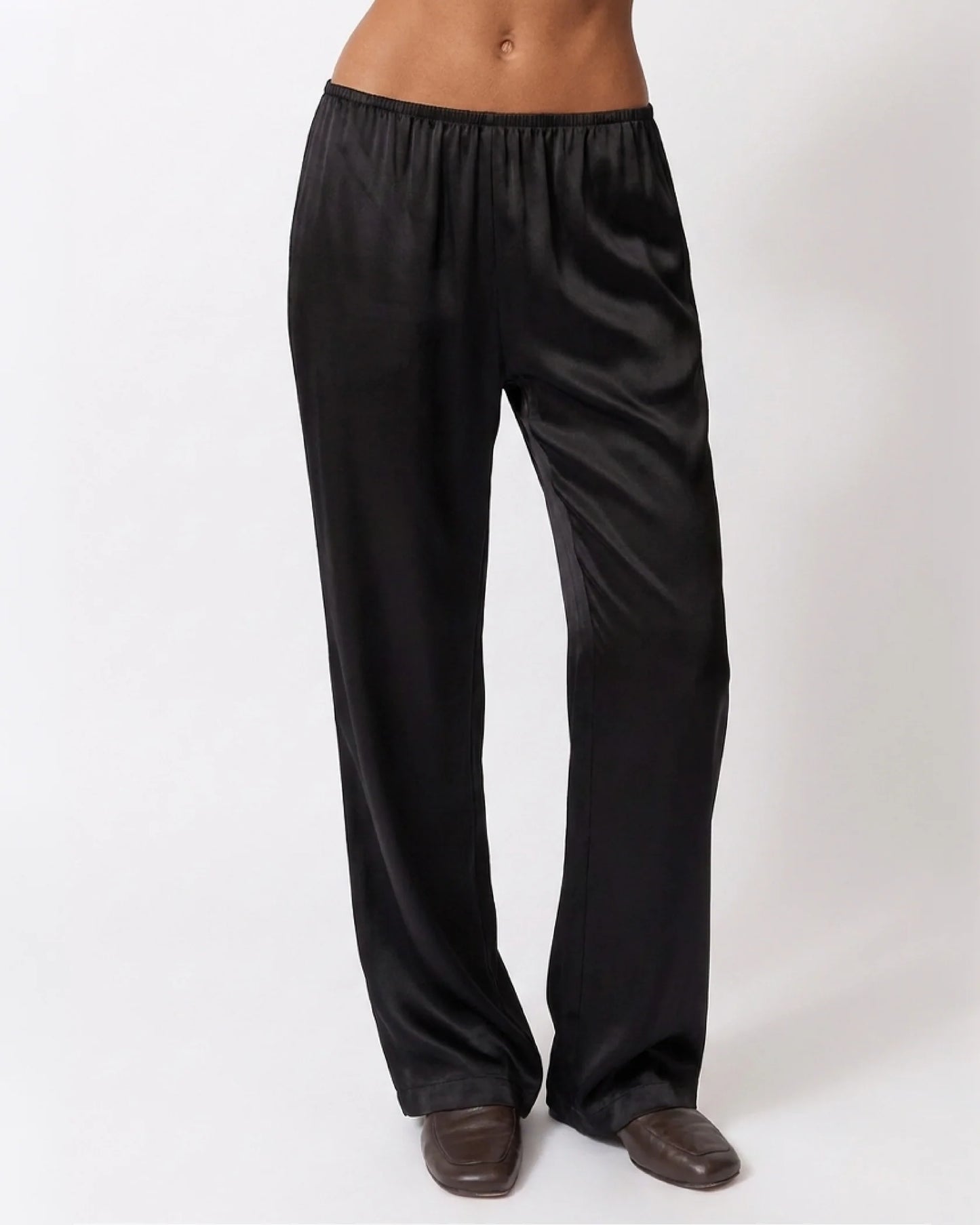 Silky Pull on Pant in Black