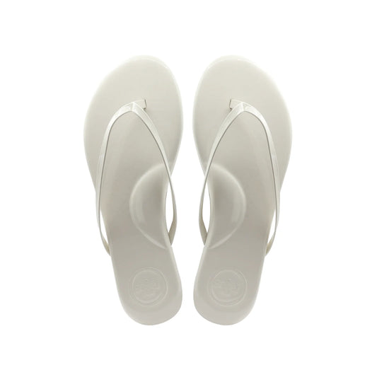 Indie Flip Flop in Cream Patent