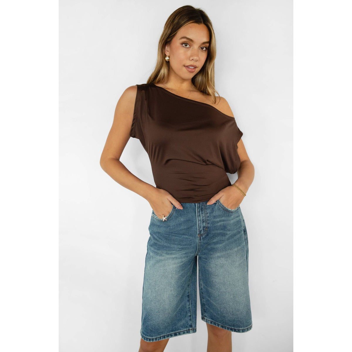 ETOILE Asymmetrical Slash Neck Stretch One Shoulder Top: Black / 3 SMALL • 2 MEDIUM • 1 LARGE