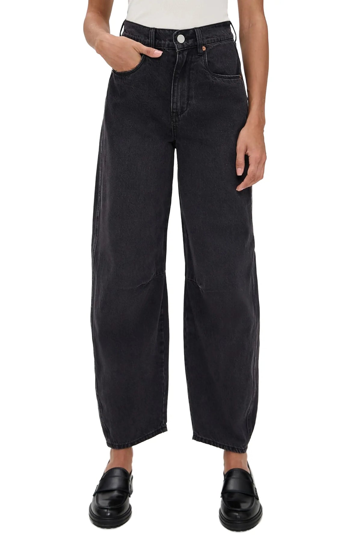 The Long Barrel Jean in Black