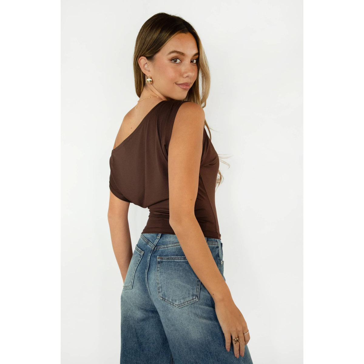 ETOILE Asymmetrical Slash Neck Stretch One Shoulder Top: Black / 3 SMALL • 2 MEDIUM • 1 LARGE